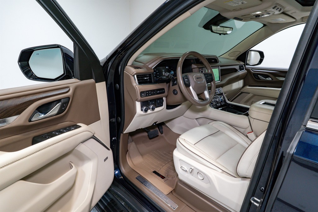 2022 GMC Yukon Image 13