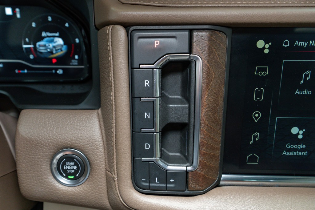 2022 GMC Yukon Image 27