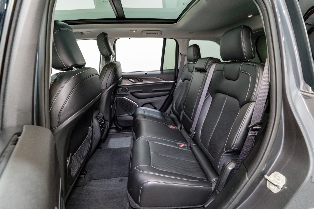 2023 Jeep Grand Cherokee Image 36