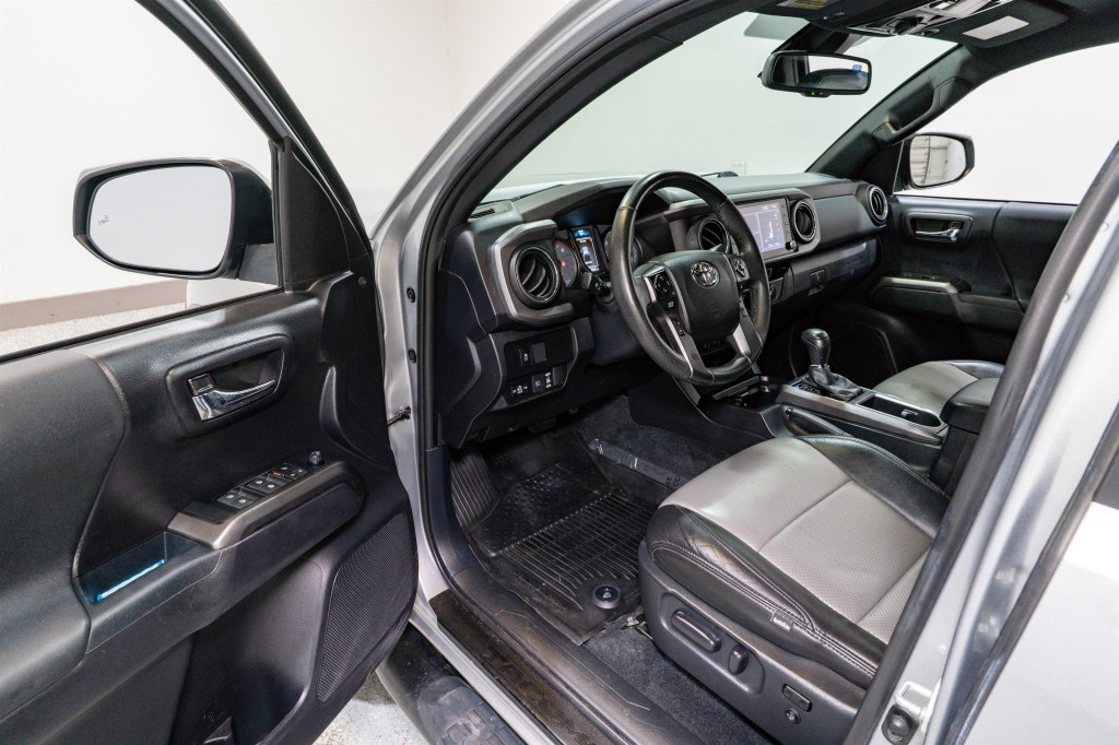 2021 Toyota Tacoma Image 13