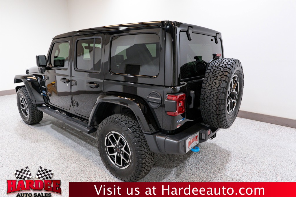 2023 Jeep Wrangler Image 3