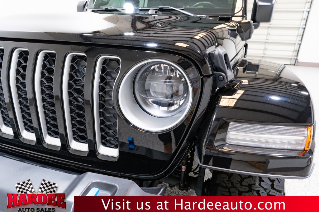 2023 Jeep Wrangler Image 8