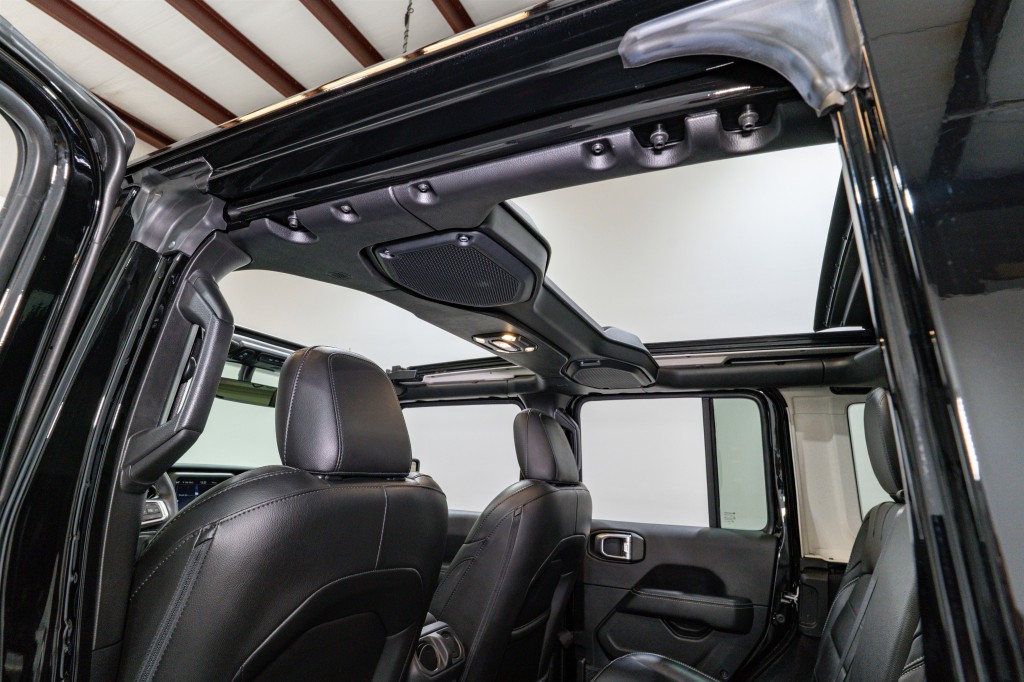 2023 Jeep Wrangler Image 16