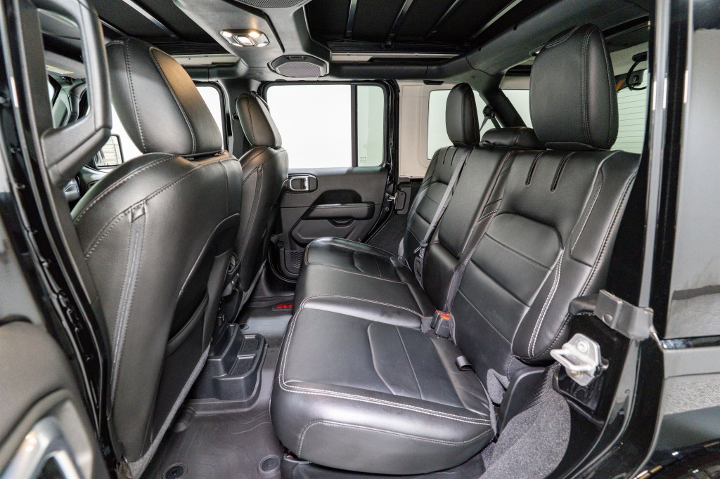 2023 Jeep Wrangler Image 36