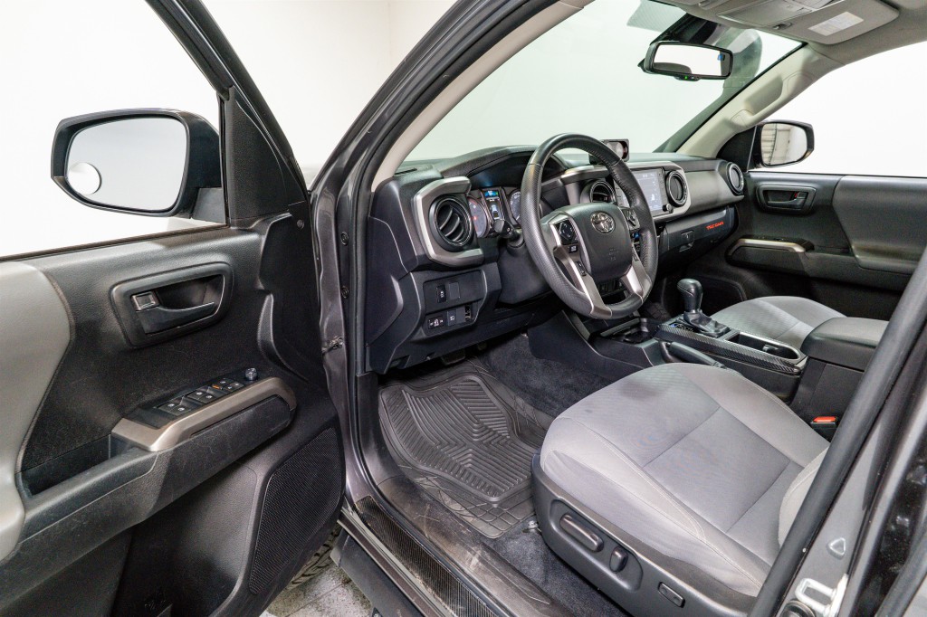 2022 Toyota Tacoma Image 15