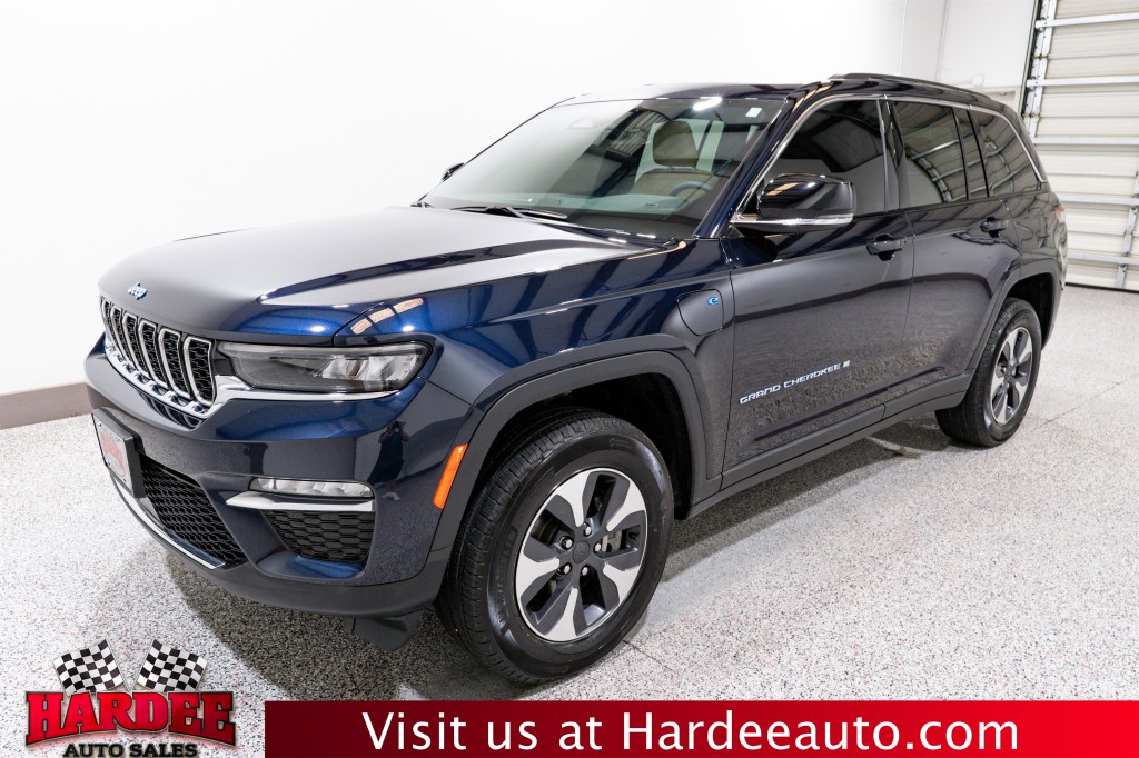 2023 Jeep Grand Cherokee Image 2