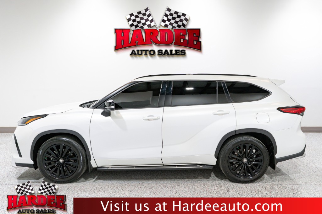 2023 Toyota Highlander Image 1