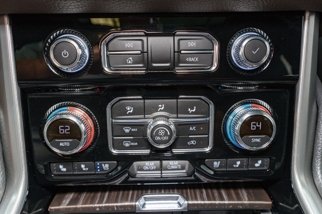 2021 GMC Yukon Image 25