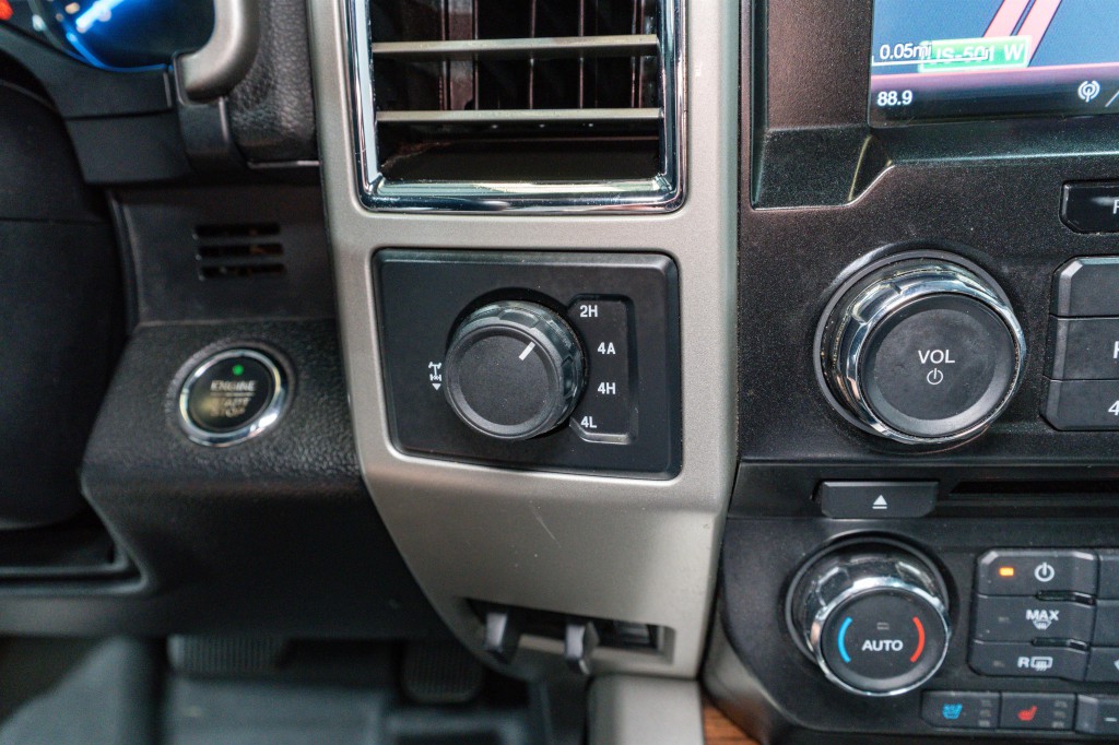 2015 Ford F-150 Image 24