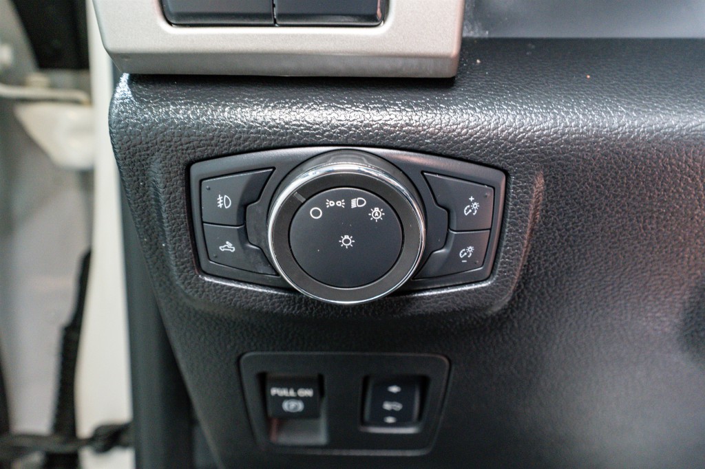 2015 Ford F-150 Image 31