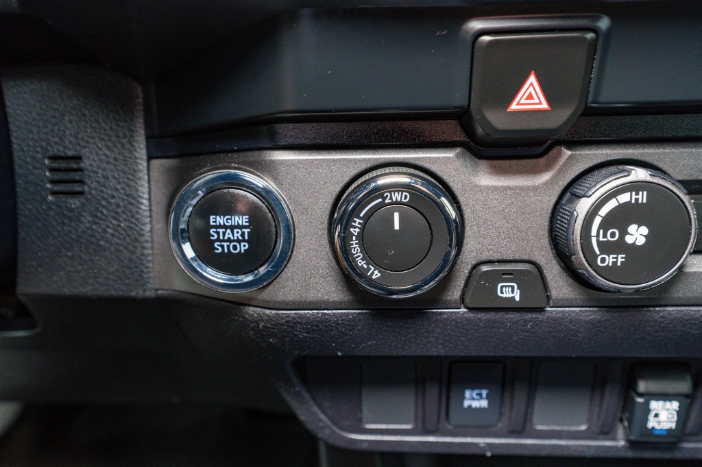 2019 Toyota Tacoma Image 24