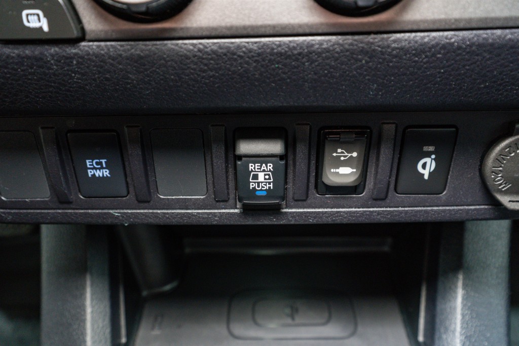 2019 Toyota Tacoma Image 25