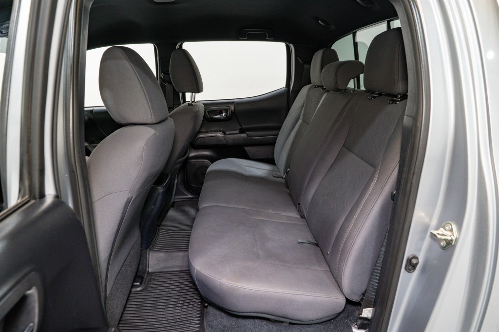 2019 Toyota Tacoma Image 35
