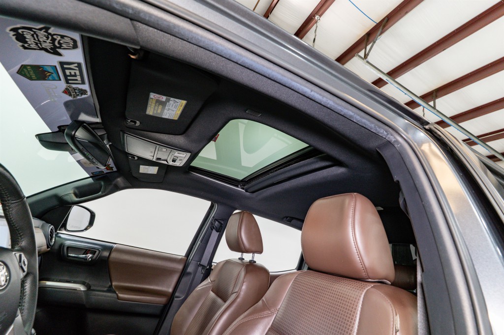 2022 Toyota Tacoma Image 16