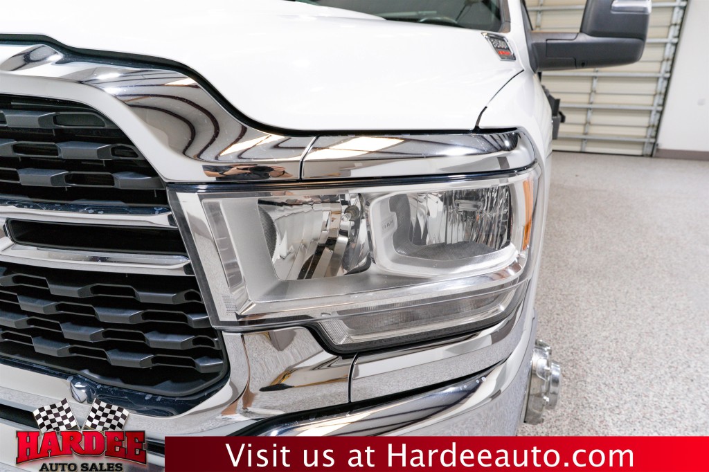 2024 RAM 3500 Image 8