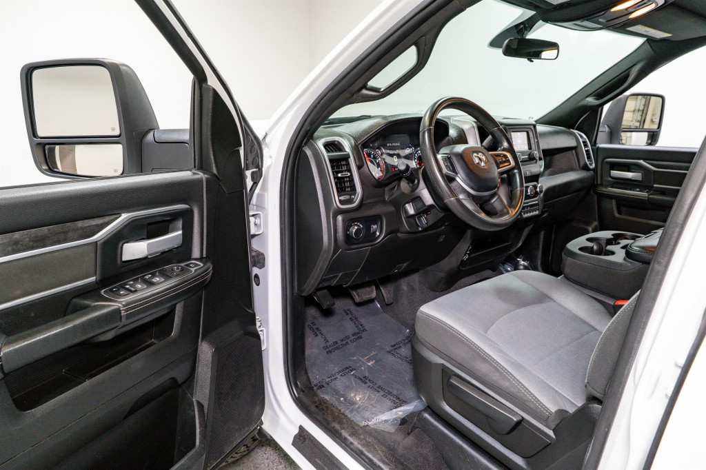 2024 RAM 3500 Image 14