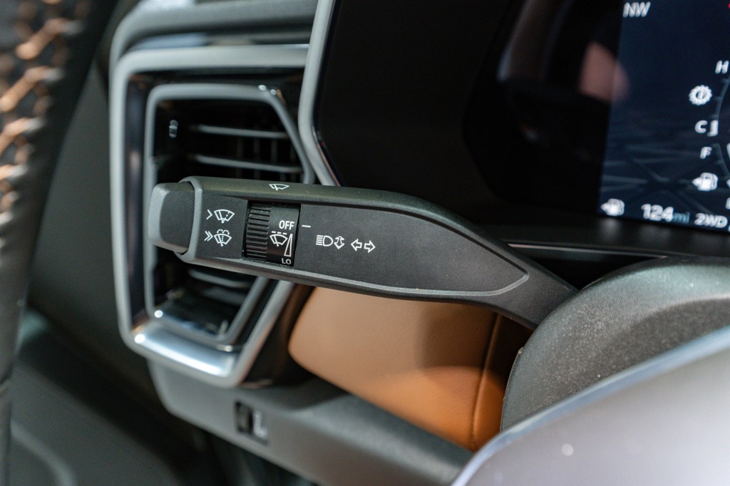 2023 GMC Canyon Image 32
