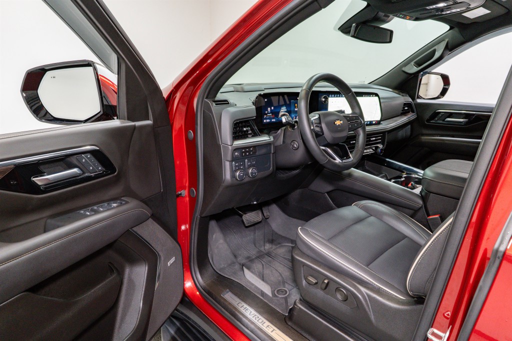 2025 Chevrolet Tahoe Image 12