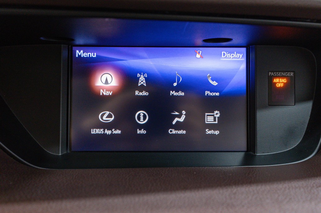 2017 Lexus ES Image 20