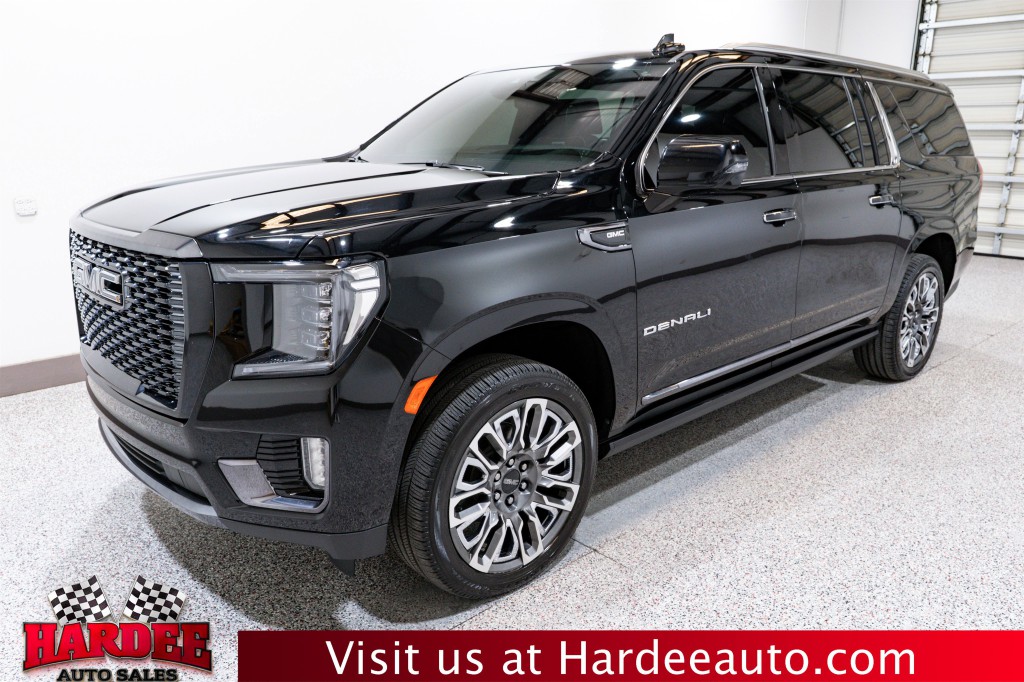 2023 GMC Yukon Image 2