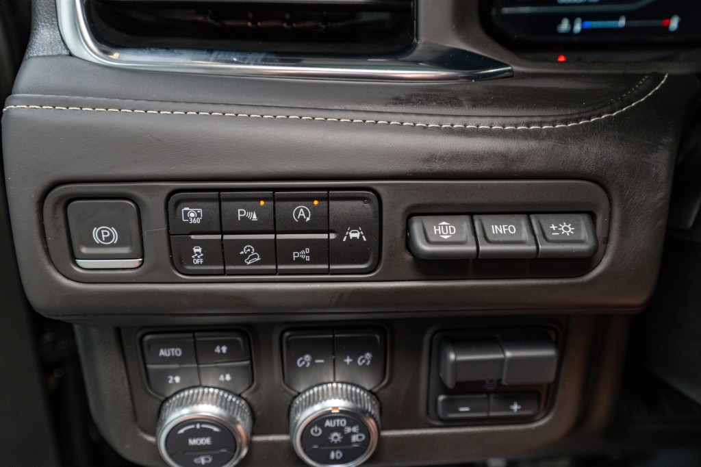 2023 GMC Yukon Image 34