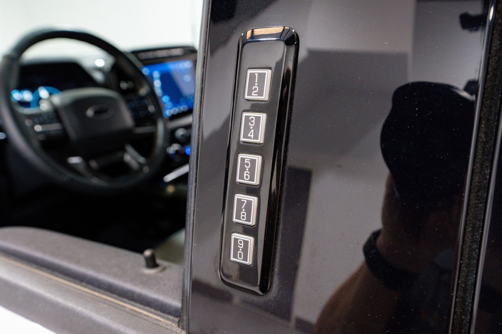 2023 Ford F-150 Image 13