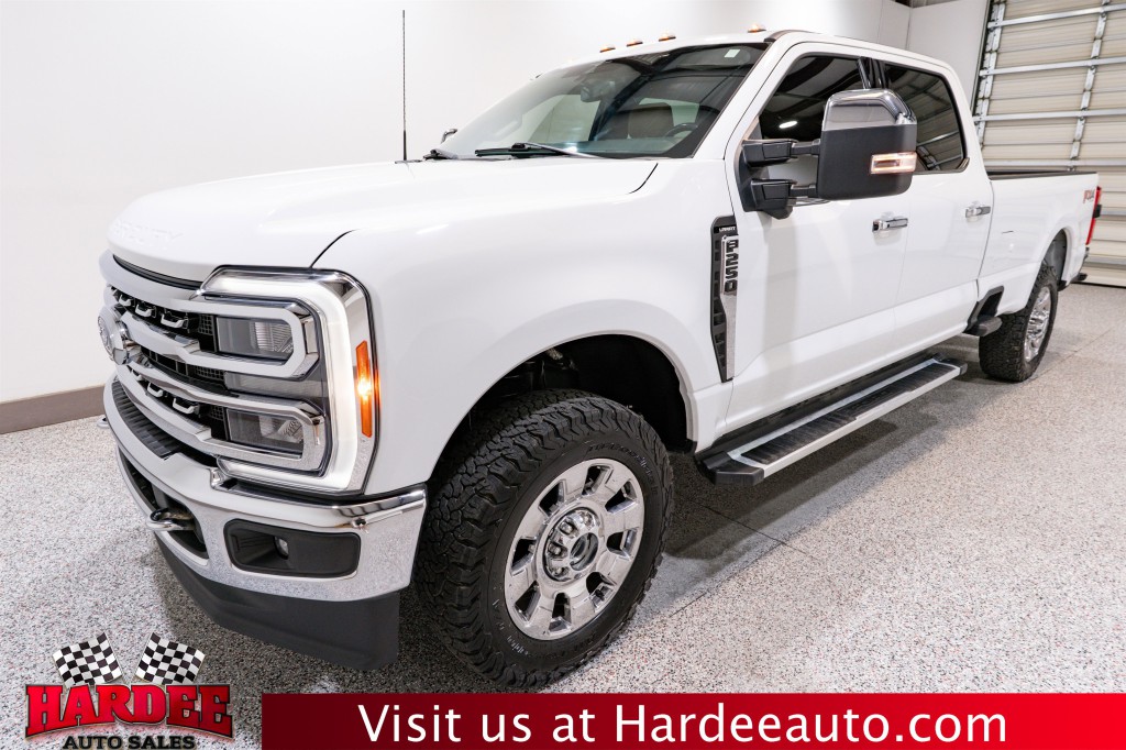 2023 Ford F-250 Image 2