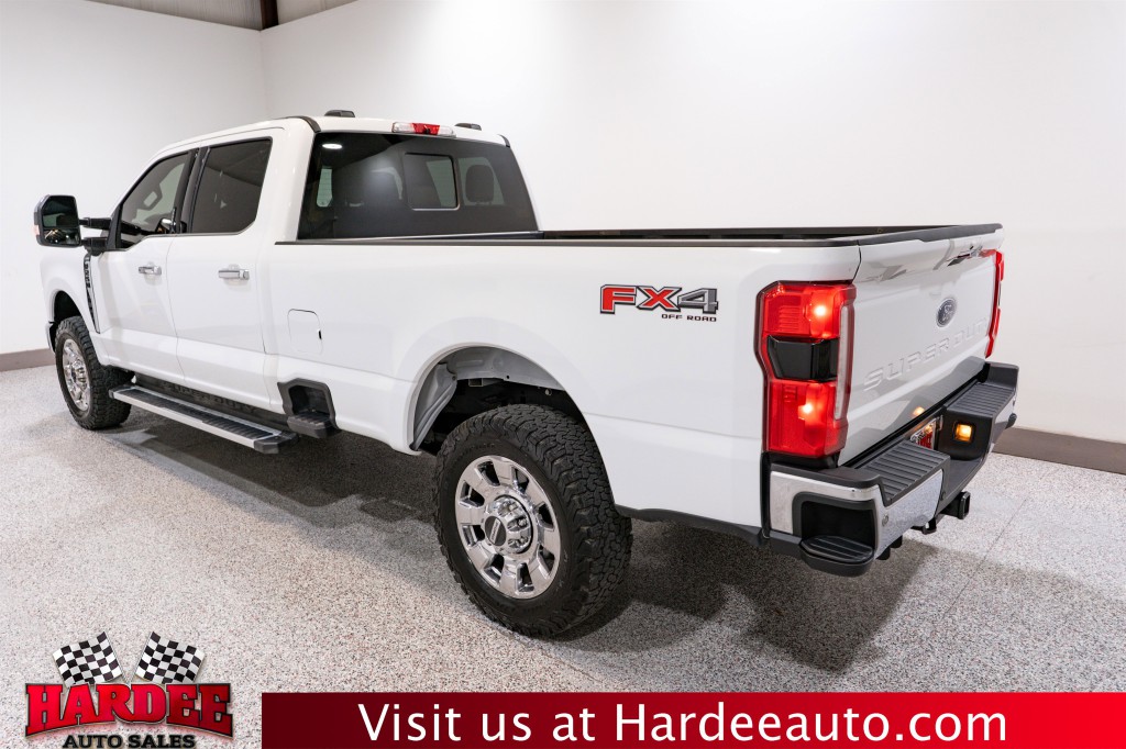 2023 Ford F-250 Image 3