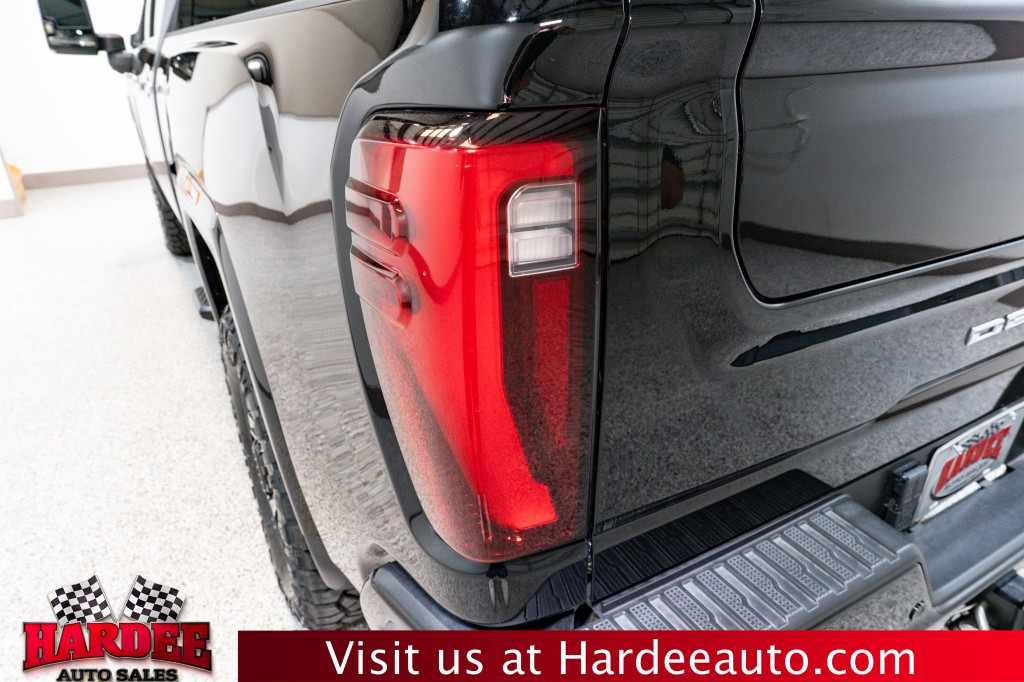 2024 GMC Sierra 2500 Image 9