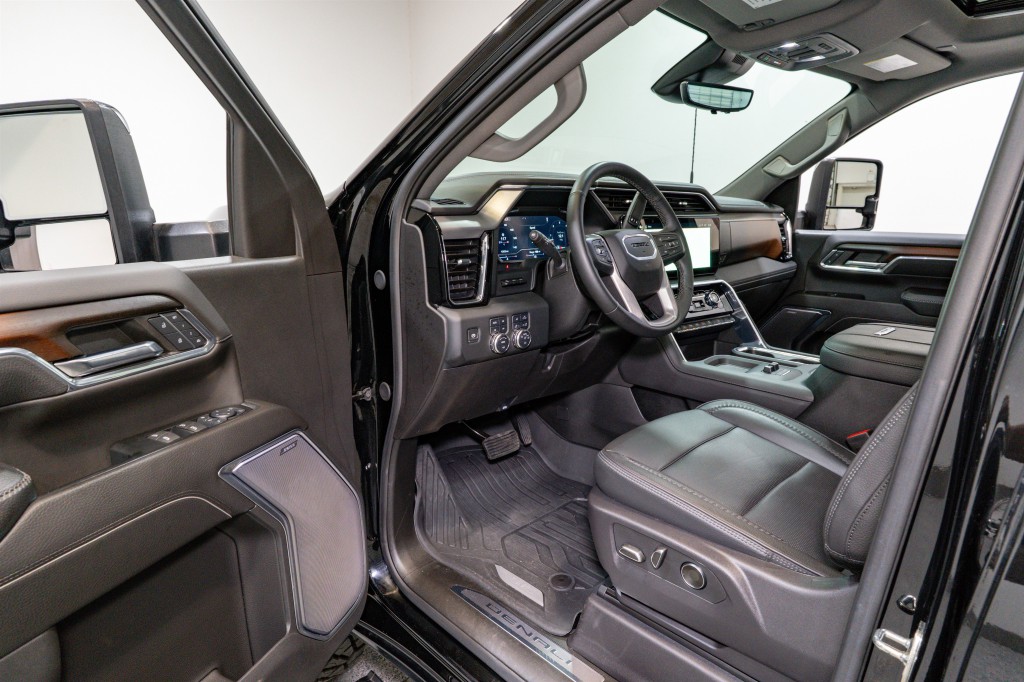 2024 GMC Sierra 2500 Image 15