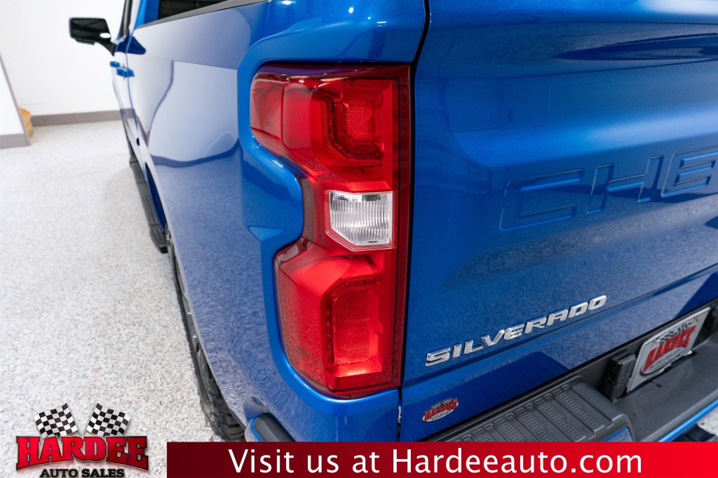 2023 Chevrolet Silverado 1500 Image 9
