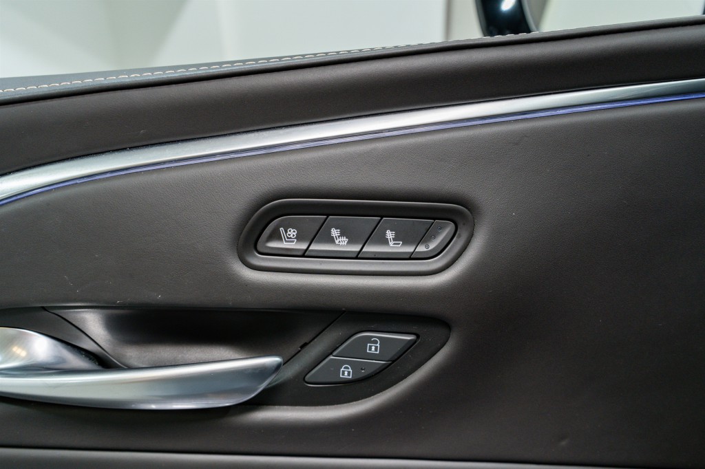 2022 Cadillac Escalade Image 12