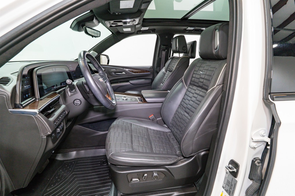 2022 Cadillac Escalade Image 14
