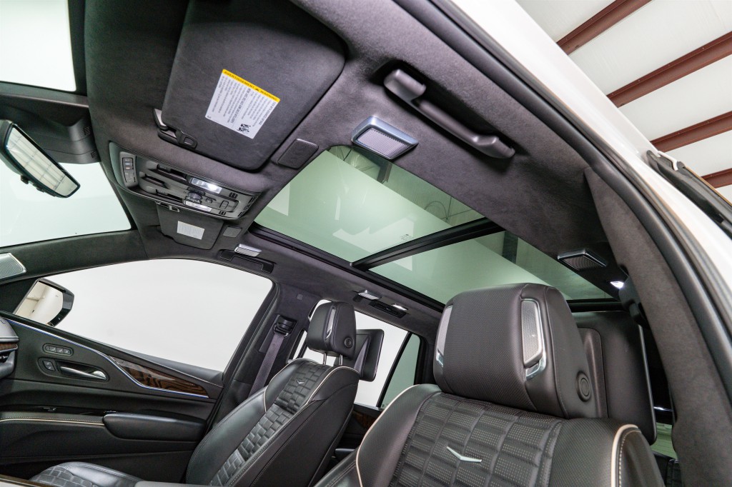 2022 Cadillac Escalade Image 15
