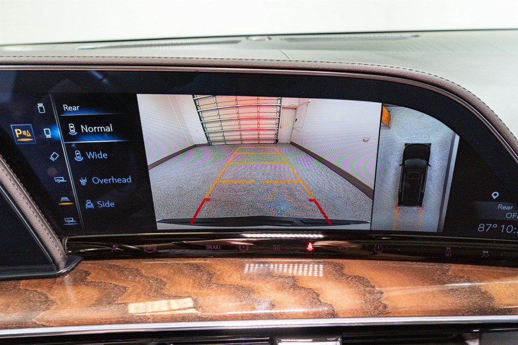 2022 Cadillac Escalade Image 21