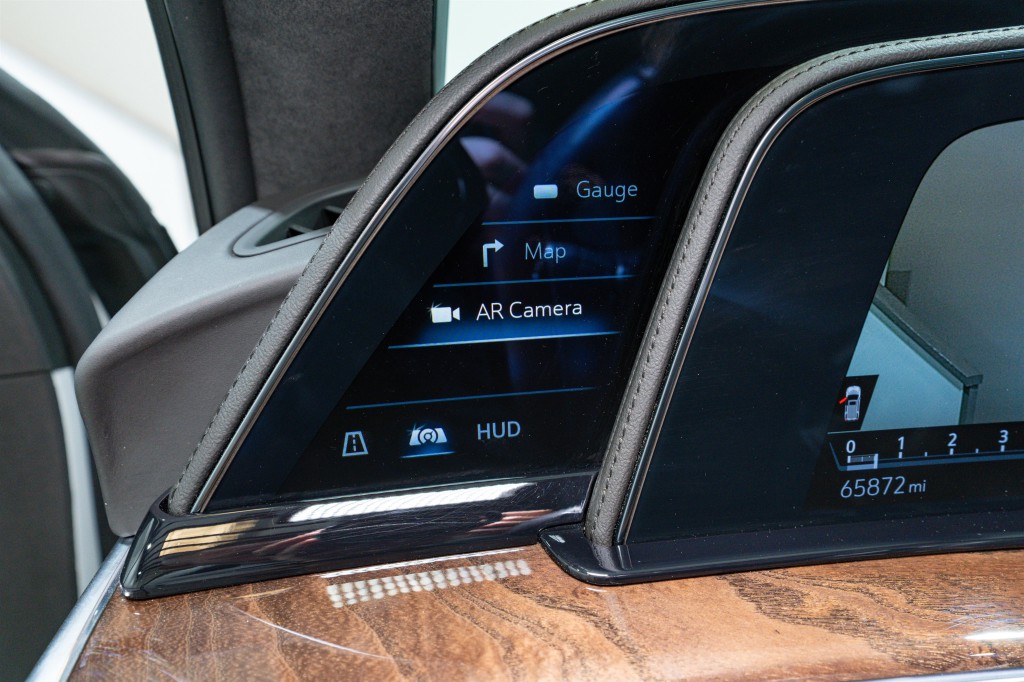 2022 Cadillac Escalade Image 32