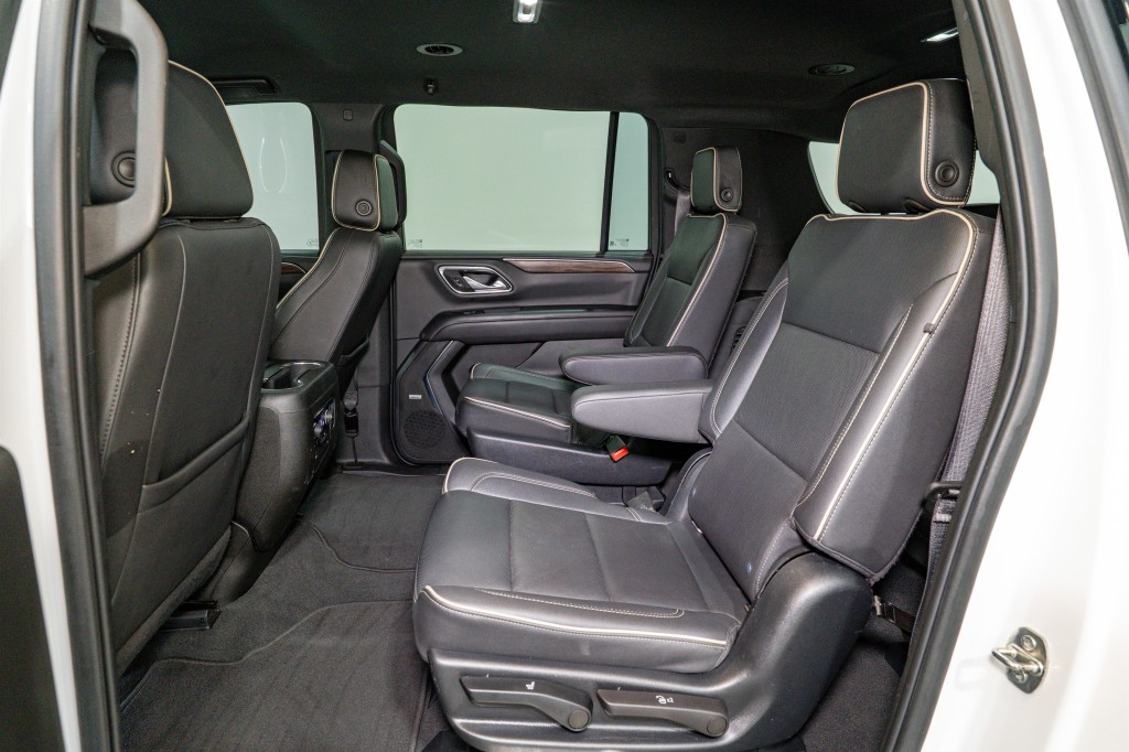 2022 Chevrolet Suburban Image 31