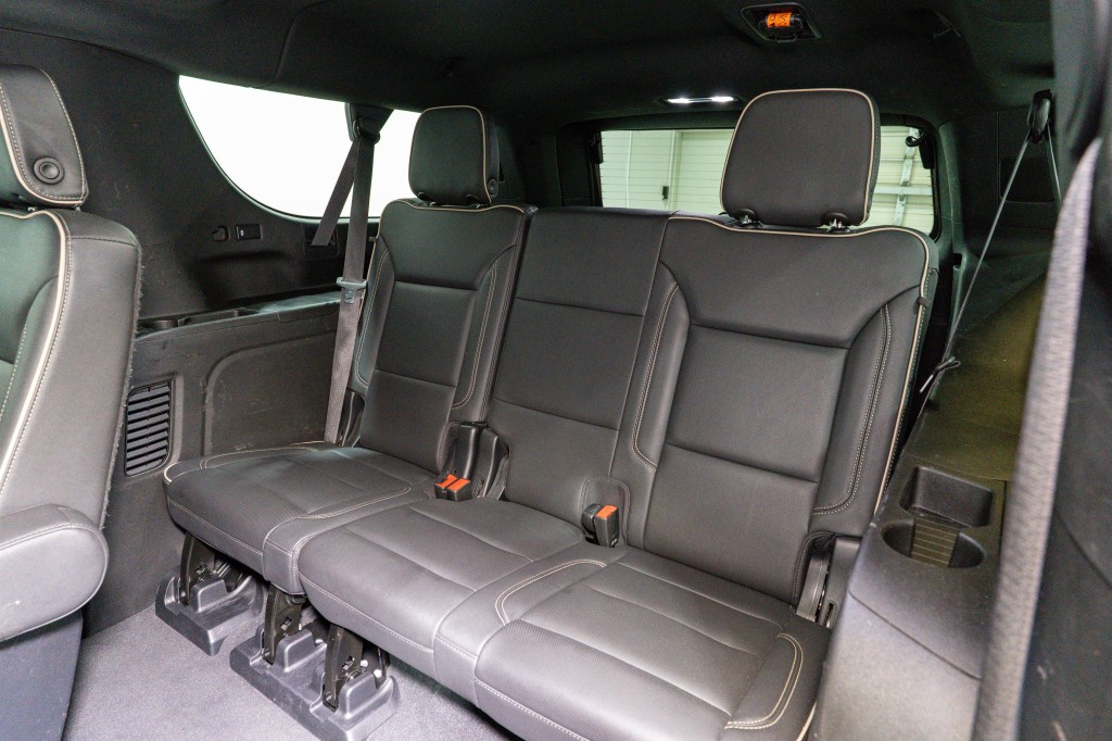 2022 Chevrolet Suburban Image 32
