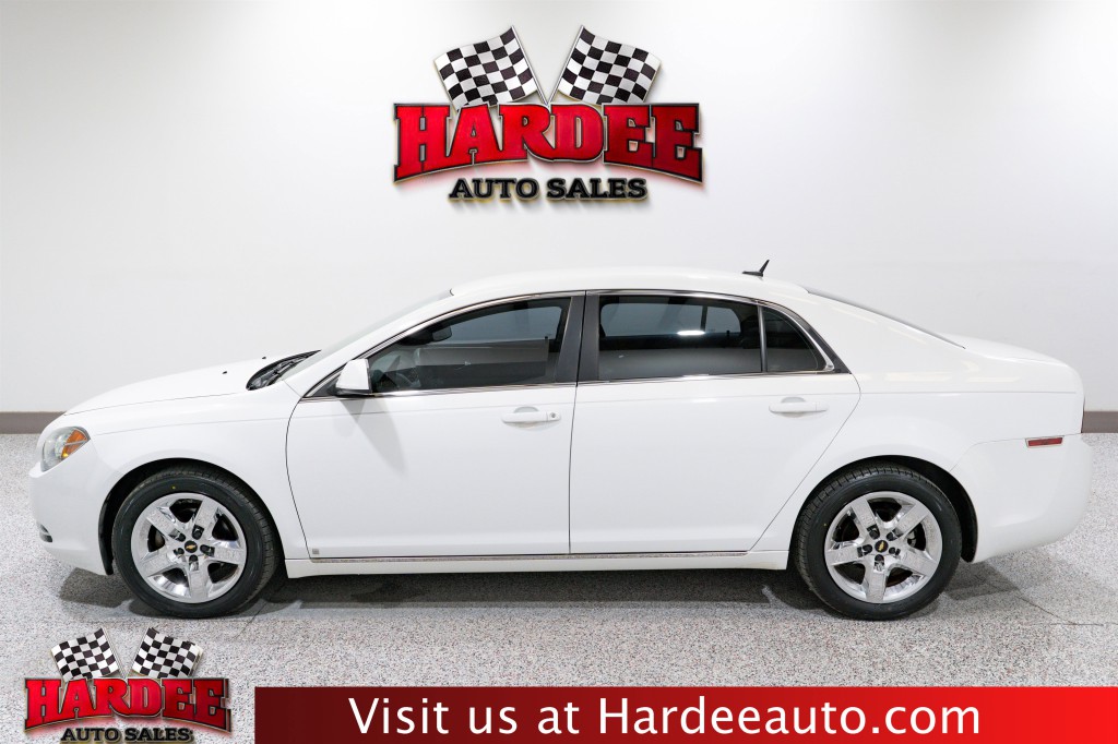 2010 Chevrolet Malibu Image 1
