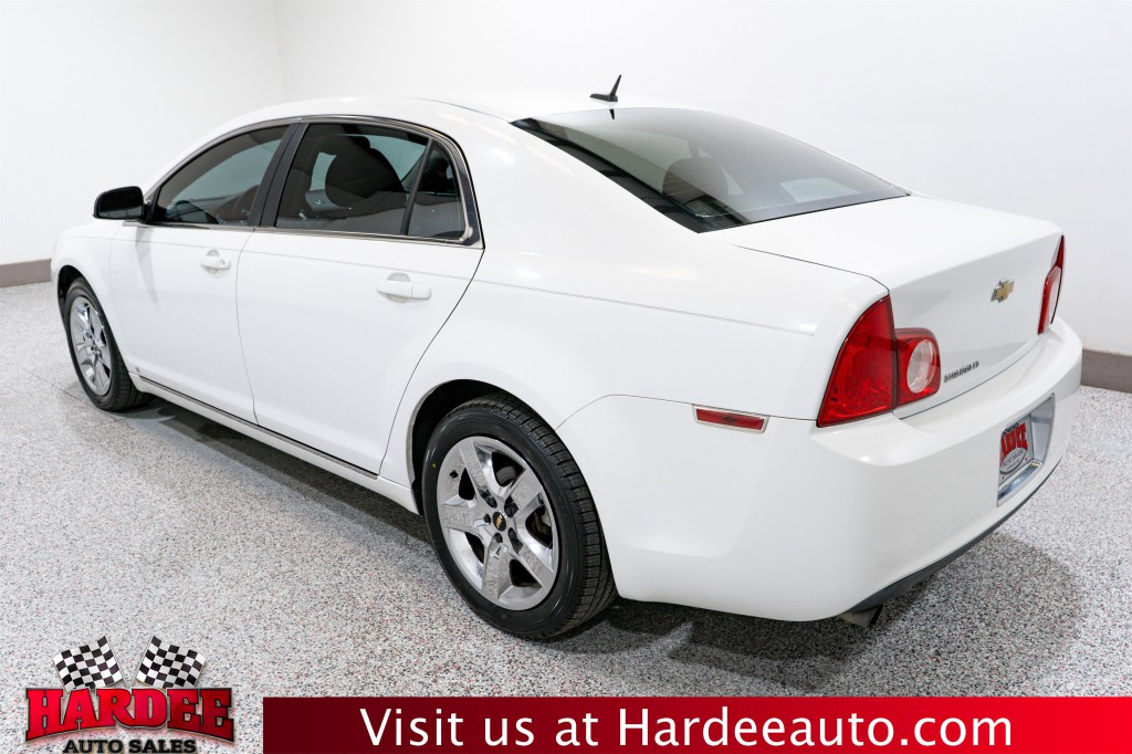 2010 Chevrolet Malibu Image 3