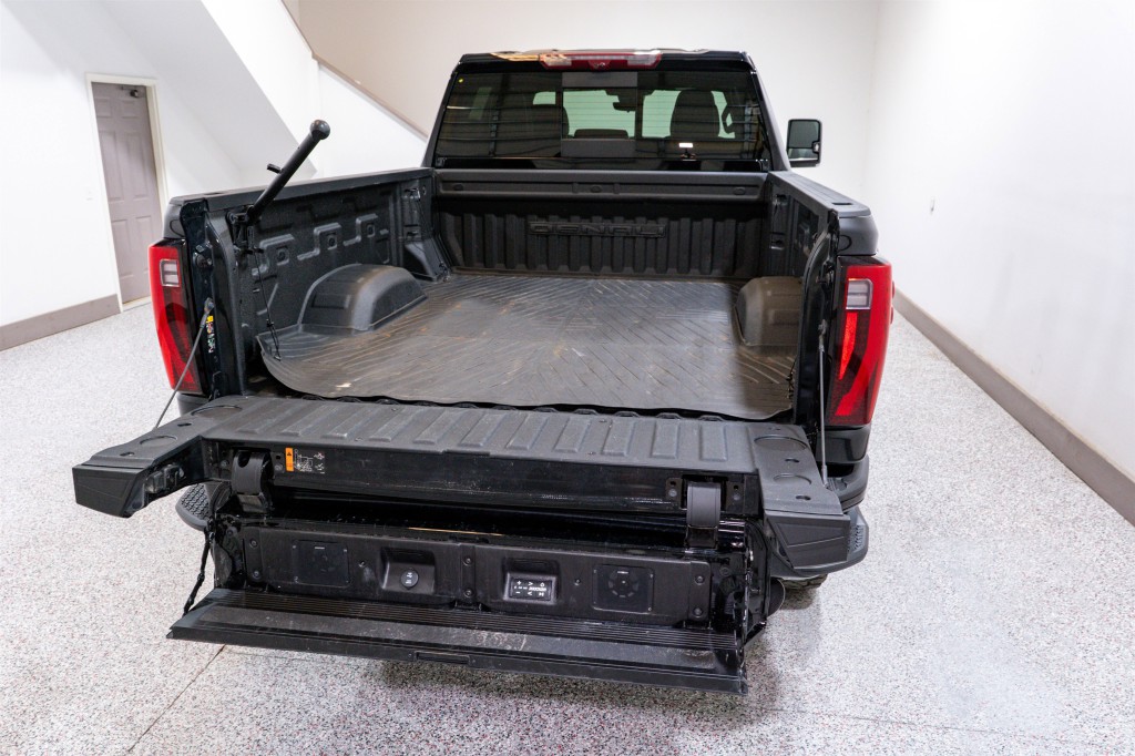 2024 GMC Sierra 2500 Image 11