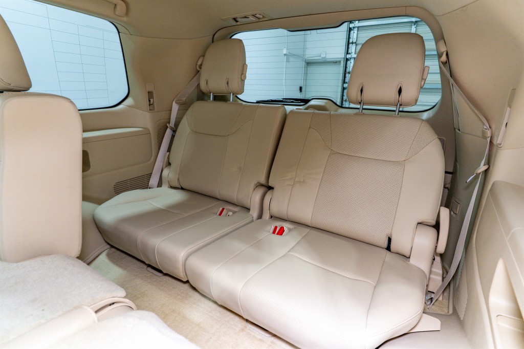 2017 Lexus LX Image 38