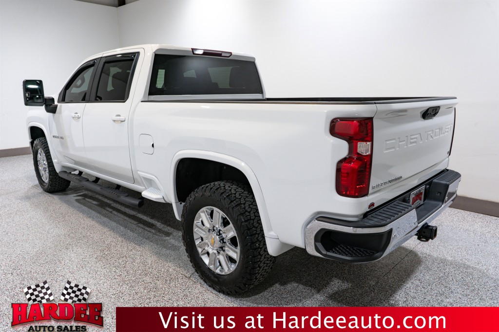 2021 Chevrolet Silverado 1500 Image 3