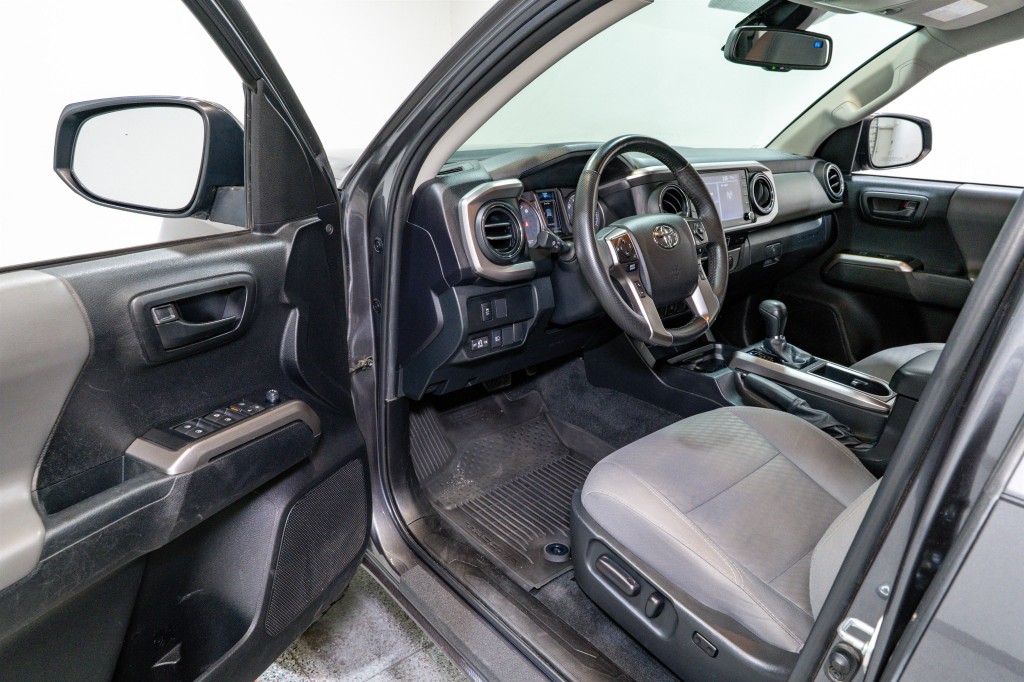 2022 Toyota Tacoma Image 13