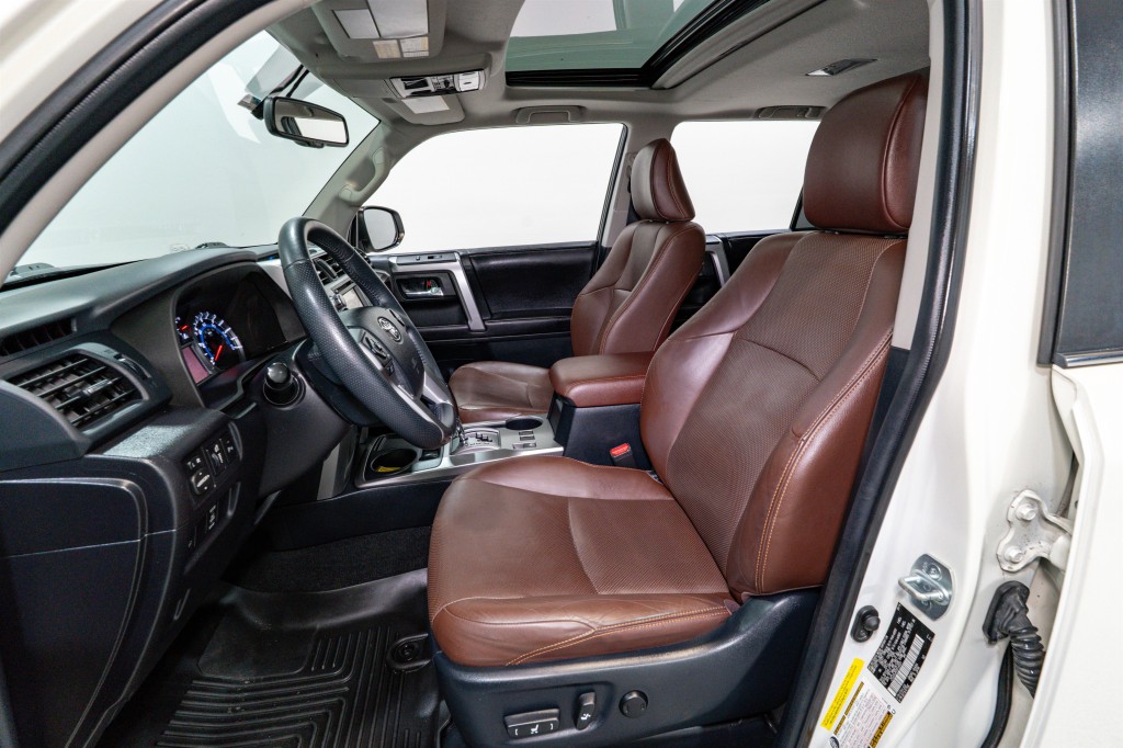 2016 Toyota 4Runner Image 15