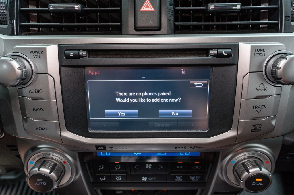 2016 Toyota 4Runner Image 19