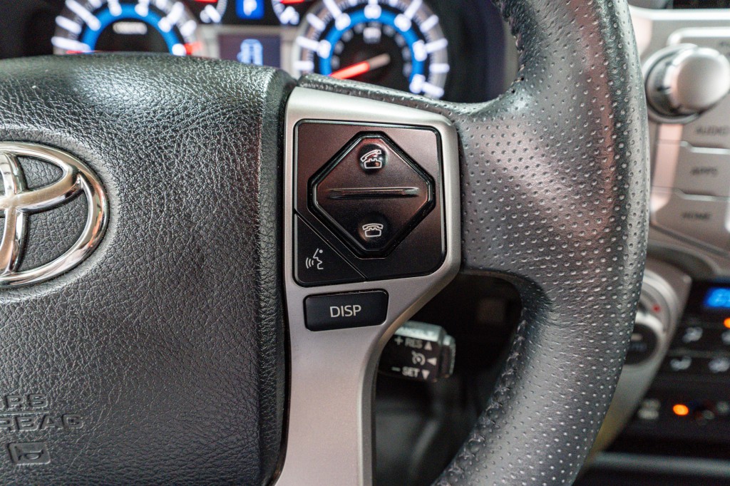 2016 Toyota 4Runner Image 26