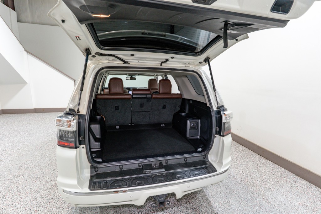 2016 Toyota 4Runner Image 35