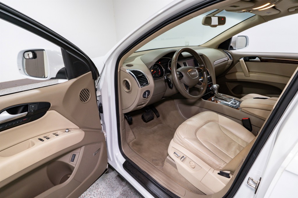 2013 Audi Q7 Image 10