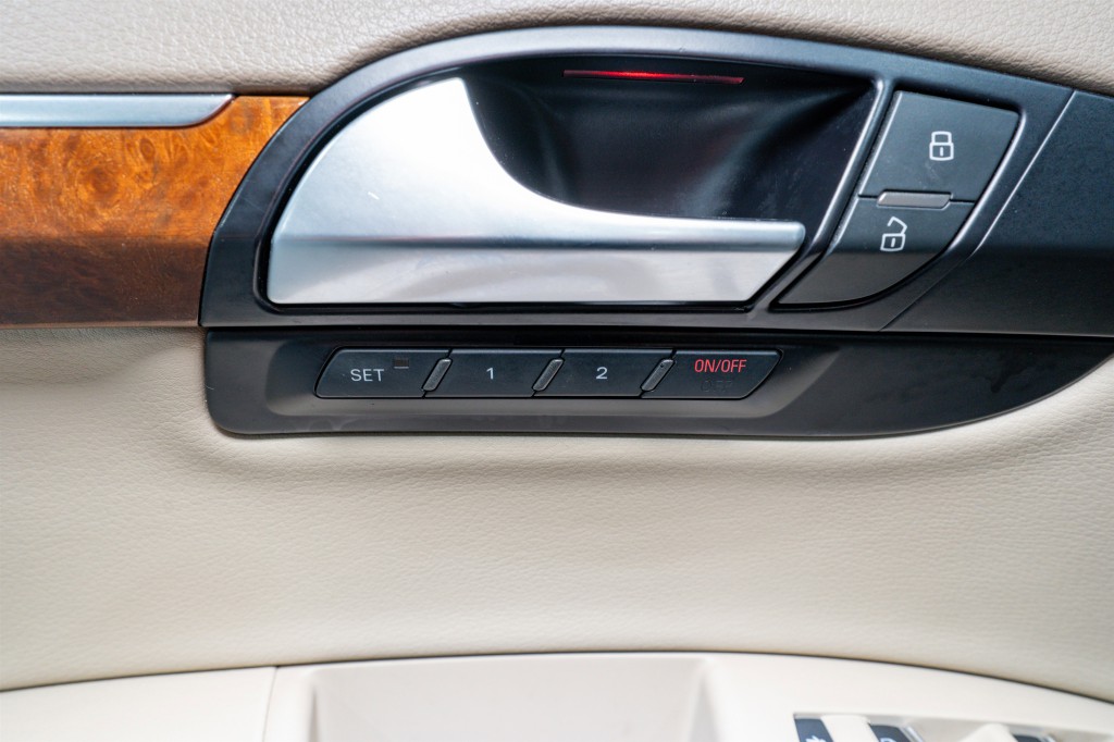 2013 Audi Q7 Image 11